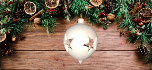 Christbaumkugeln aus Zirbenholz